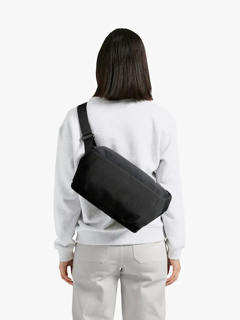 Venture Sling Camera Edition- Black Bellroy Backpacks