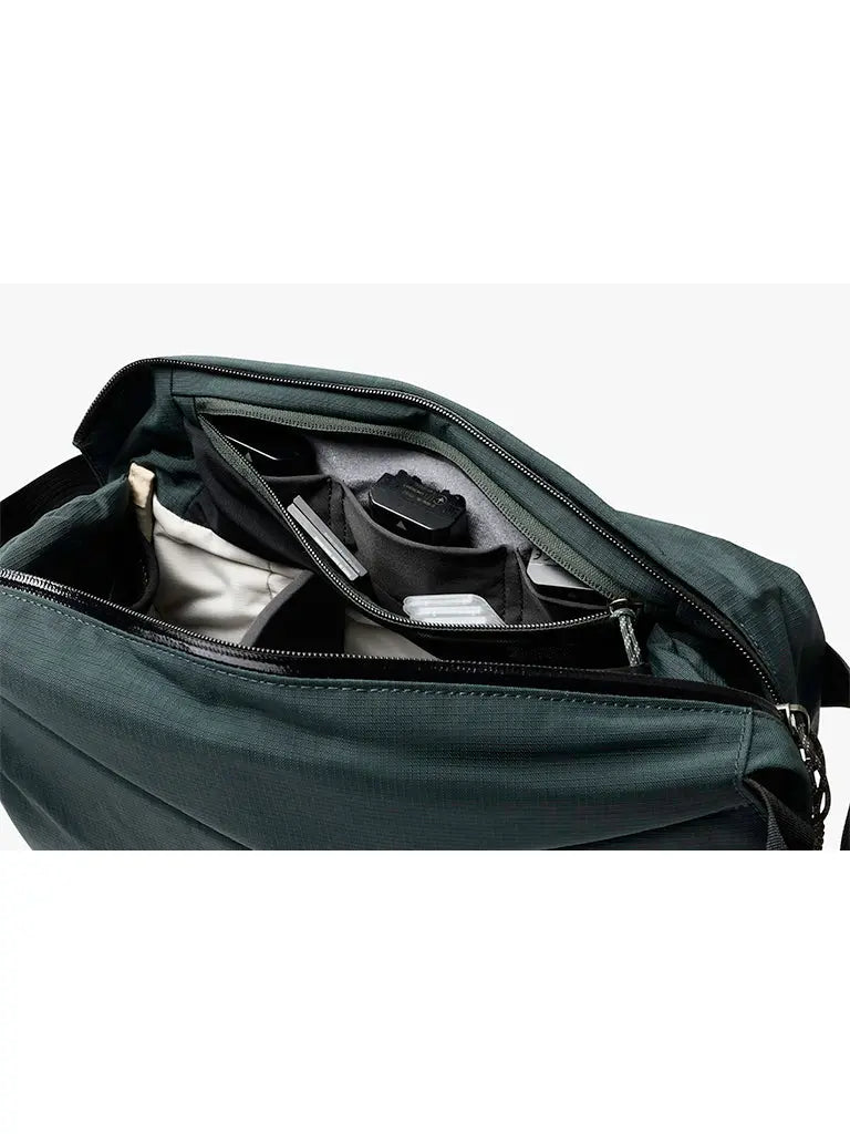 Venture Camera Sling- Deep Ocean Bellroy Backpacks