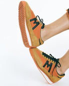 Mestari- Jaffa Orange/Black Karhu Shoes