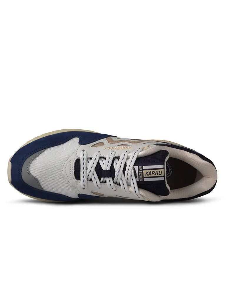 Legacy 96- True Navy/Irish Cream Karhu