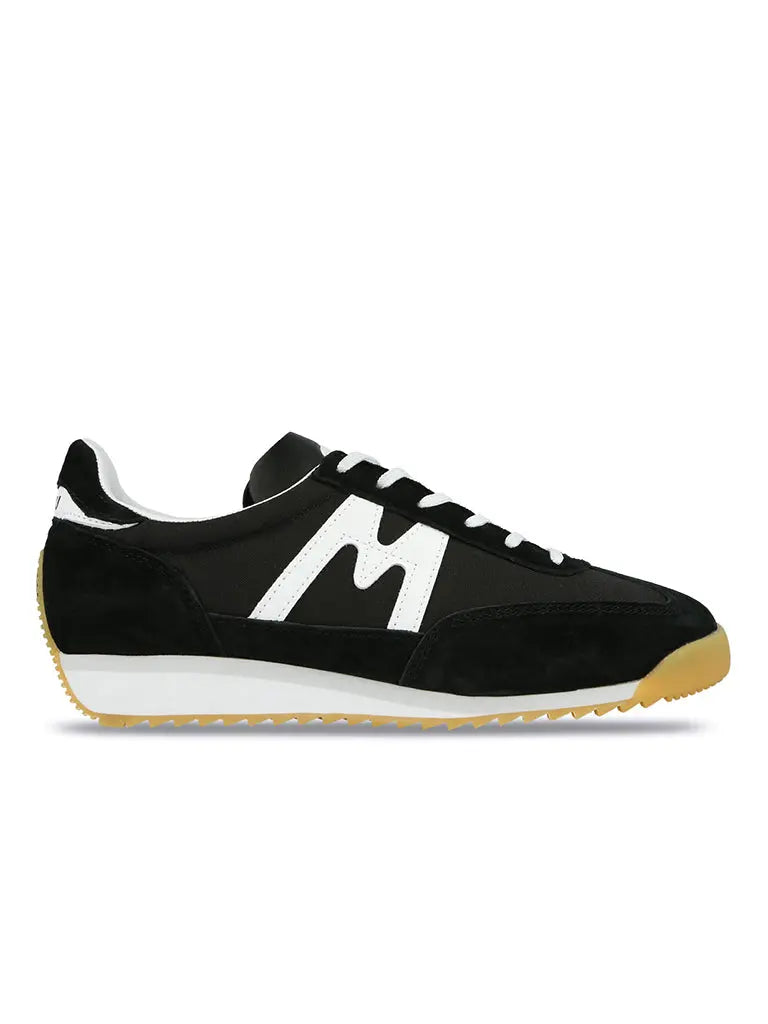 Mestari- Black/White Karhu